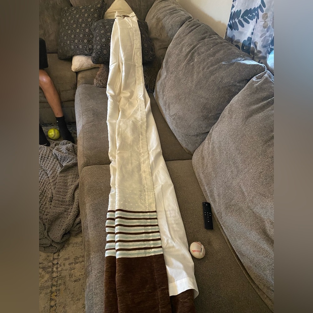 Grommet curtains. 40 x 83